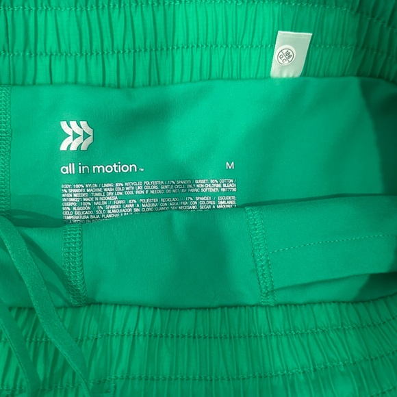 Women’s all in motion athletic shorts size medium - Picture 2 of 2